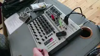 this is how listen music at school