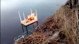 стол плавающий и горящий