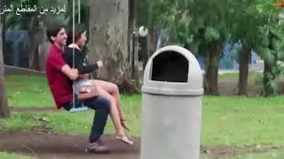 شاب يطلب من الفتيات أن يركبو معه في الأرجوحة شاهد ماذا فعل مترجم