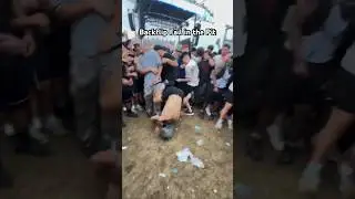 BACKFLIP FAIL TWICE AT SUMMER SMASH MOSHPIT #summersmash #backflip #hiphopconcert