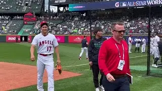 Shohei Ohtani greeted by fans, meets Kodai Senga pregame 大谷翔平と千賀滉大オールスターゲーム