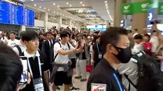 Crazy scenes as Son Heung-Min and Tottenham arrive in South Korea 🇰🇷💕