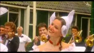 Clog Dance - André Rieu & The Johann Strauss Orchestra