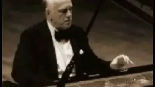 Sviatoslav Richter plays Beethoven Sonata No. 11, Op. 22 (2/3)