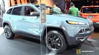 2015 Jeep Cherokee Trailhawk - Exterior and Interior Walkaround - 2015 Detroit Auto Show