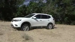 X-Trail - Duster на песке.