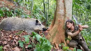 new traces discovered, wild boar, digging holes to make traps, survival alone