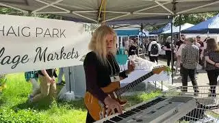 Glenda performing at the 2022 ANBC Braddon Busking Festival