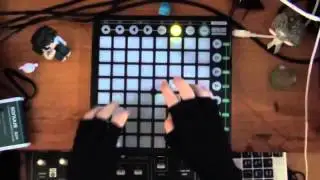 Launchpad 'psy gentleman' Чувак играет на драм машине