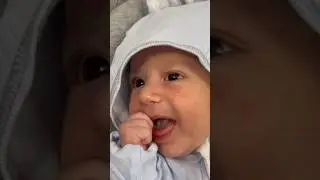 Почему малыш облизывает свои пальчики ? Это нормально ? 🤍 