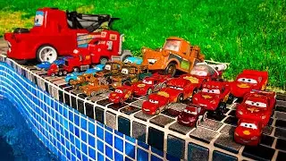 Looking for Disney Pixar Cars On the Rocky Road : Lightning McQueen, Mater, Dinoco McQueen, Mack