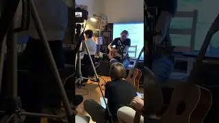 Рави и Лалития на квартирнике в Лиссабоне. «Silence»