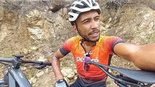 QUASE NÃO DAVA PRA ZERAR O MONTE DE PÉ DE SERRA 🪚😜 #pedalnaveia