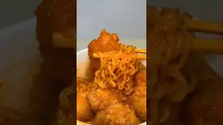 kimchi ramen noodles with fried chicken 