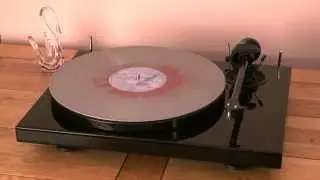 Pro-Ject 1 Xpression Carbon Turntable