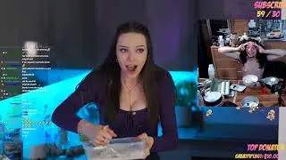 Breaking egg with one hand? | Lydia_violet