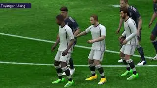 two people on the tackle (PES MOBILE)