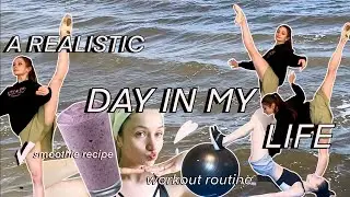 Ballerina Vlog | What I eat in a day, exercise routine, healthy smoothie recipe, Beach, ballet class