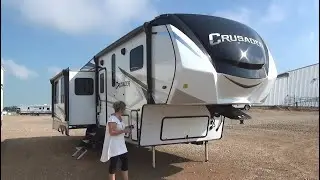 2021 Crusader 305RLP by Prime Time