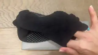 Pilates Women’s Grip Socks Review #amazon #earnscommissions #pilates #gripsocks