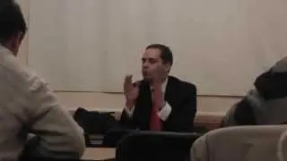 Как глава управы с судом все вопросы решает и жителей демократично посылает