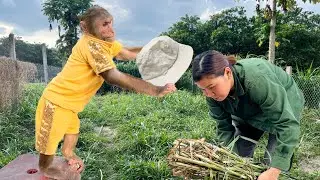 CUTIS obediently takes care of mom with special love! Very touching...