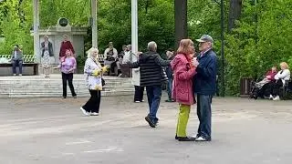 Летним утром того дня в Сокольниках