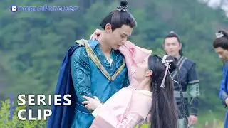 Poor Girl Accidentally Fell Into The Prince's Arms, But Also Fell Into His Heart