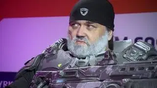 Walking Dad Forge - jako Marcus Fenix z Gears of War 5